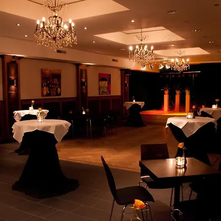Restaurant St. Lambert Hotel 2*