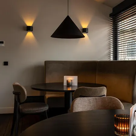 Restaurant St. Lambert Hotel 2*