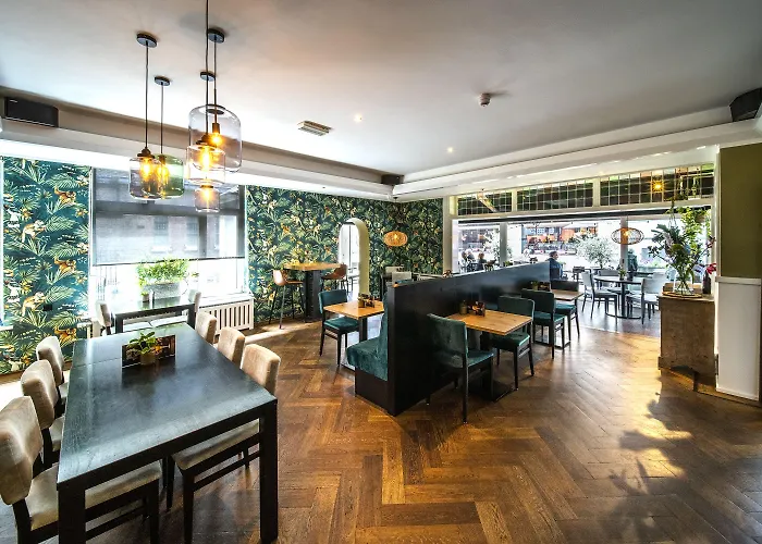 Restaurant St. Lambert 2* Χέλμοντ